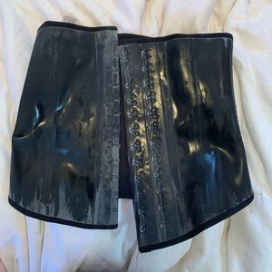Waist trainer from littletinywaist.com